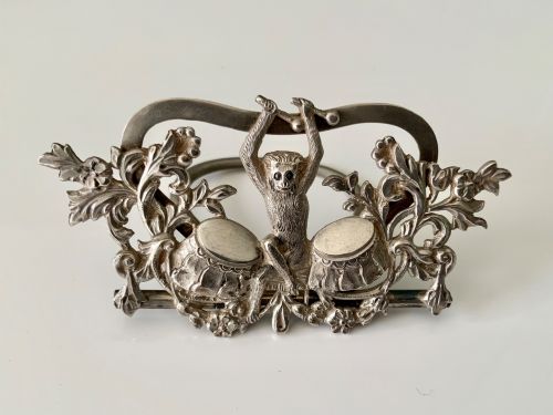 UNUSUAL SILVER MENU HOLDER MONKEY PLAYING DRUMS