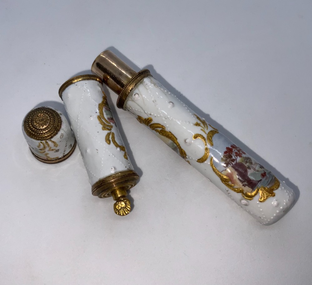 Bilston enamel sewing etui View V