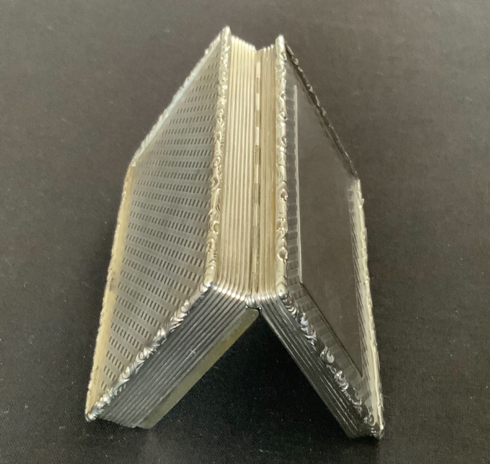 Victorian silver snuff box View IV
