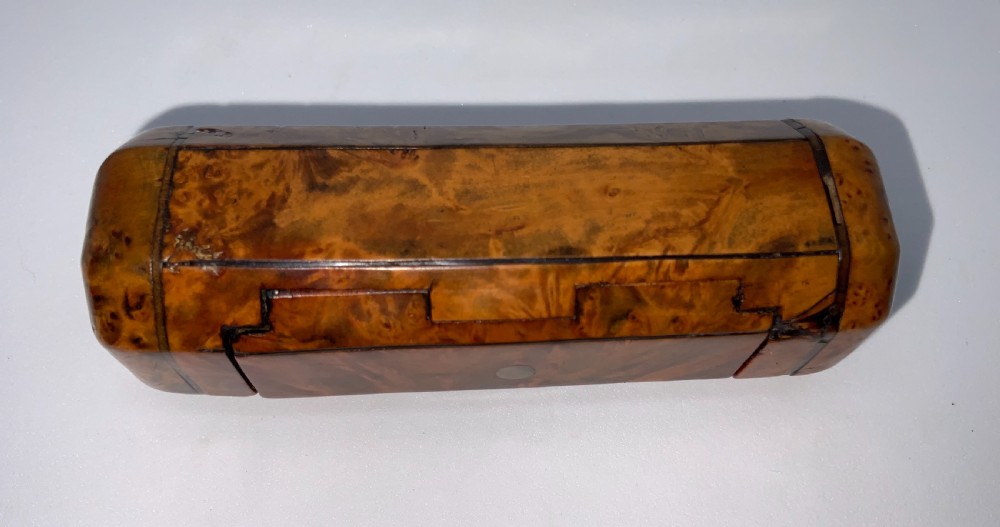Burr walnut octagonal snuff box View II