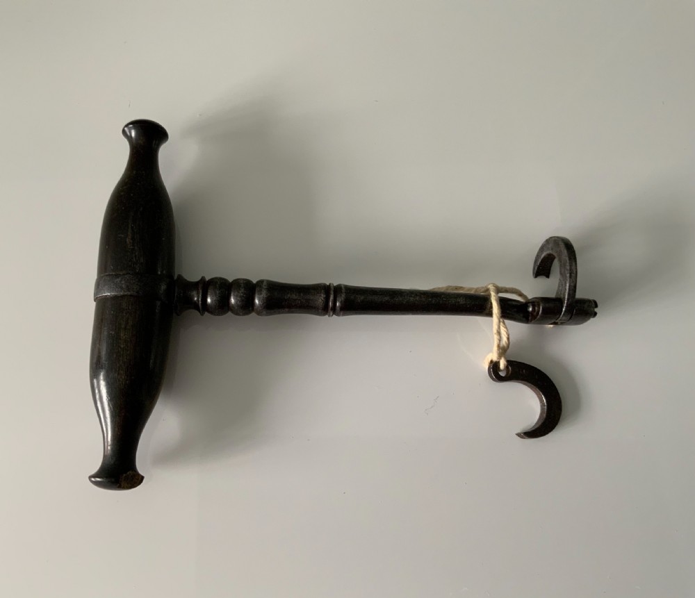 18th Century tooth key - two claws