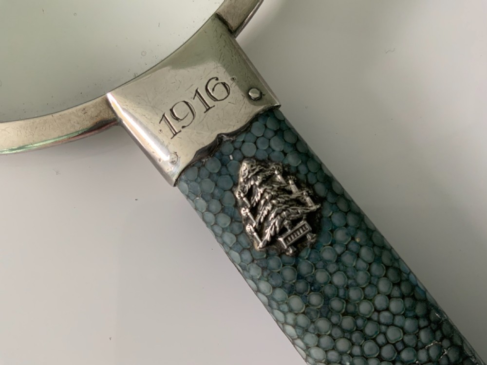 Large silver shagreen handle magnifying glass View IV