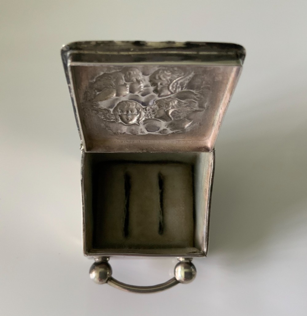 Novelty silver ring box - Reynolds Angels View III