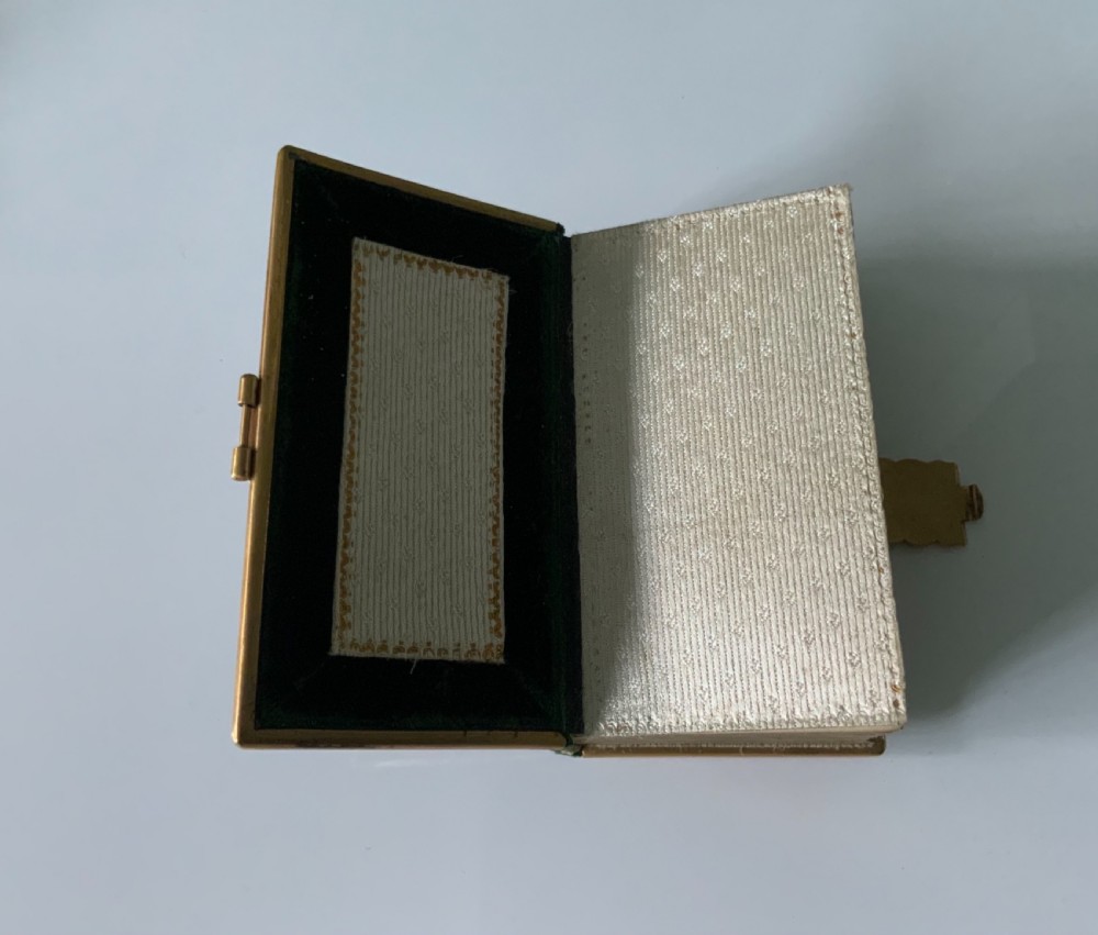 Victorian velvet common prayer book View IV