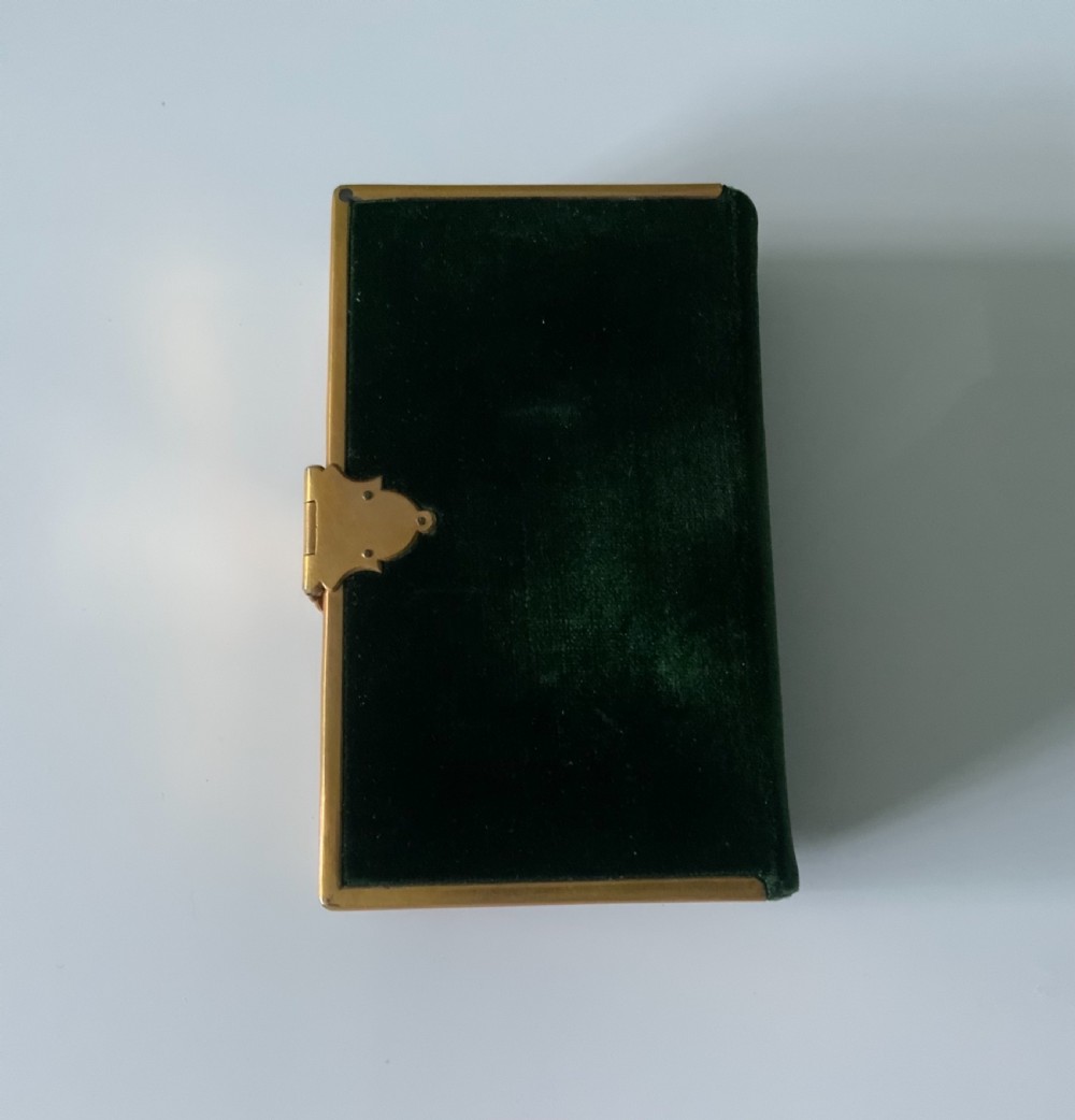 Victorian velvet common prayer book View VII