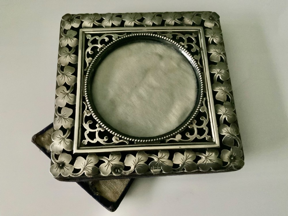 Silver photograph frame - Shamrock decoration View II