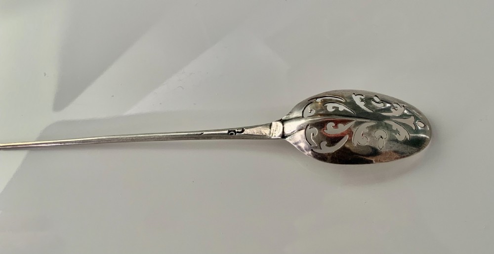 Georgian rattail mote spoon View III