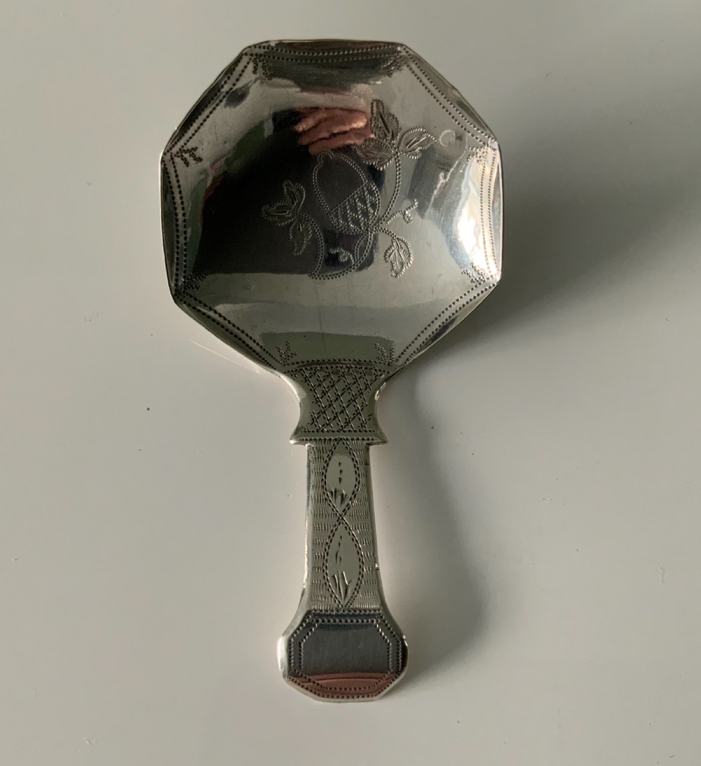 Georgian Octagonal shaped silver caddy spoon