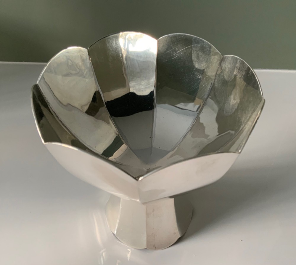 Arts & Crafts pedestal dish View VI
