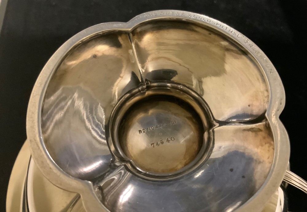 Art nouveau silver Tyg View V
