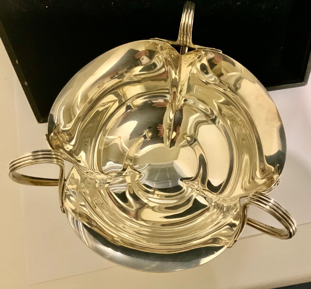 Art nouveau silver Tyg View VI