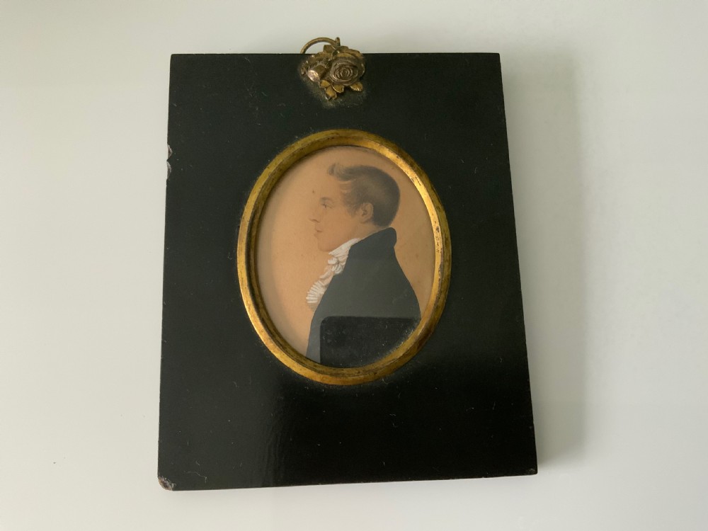 Portrait miniature of a young gentleman View IV