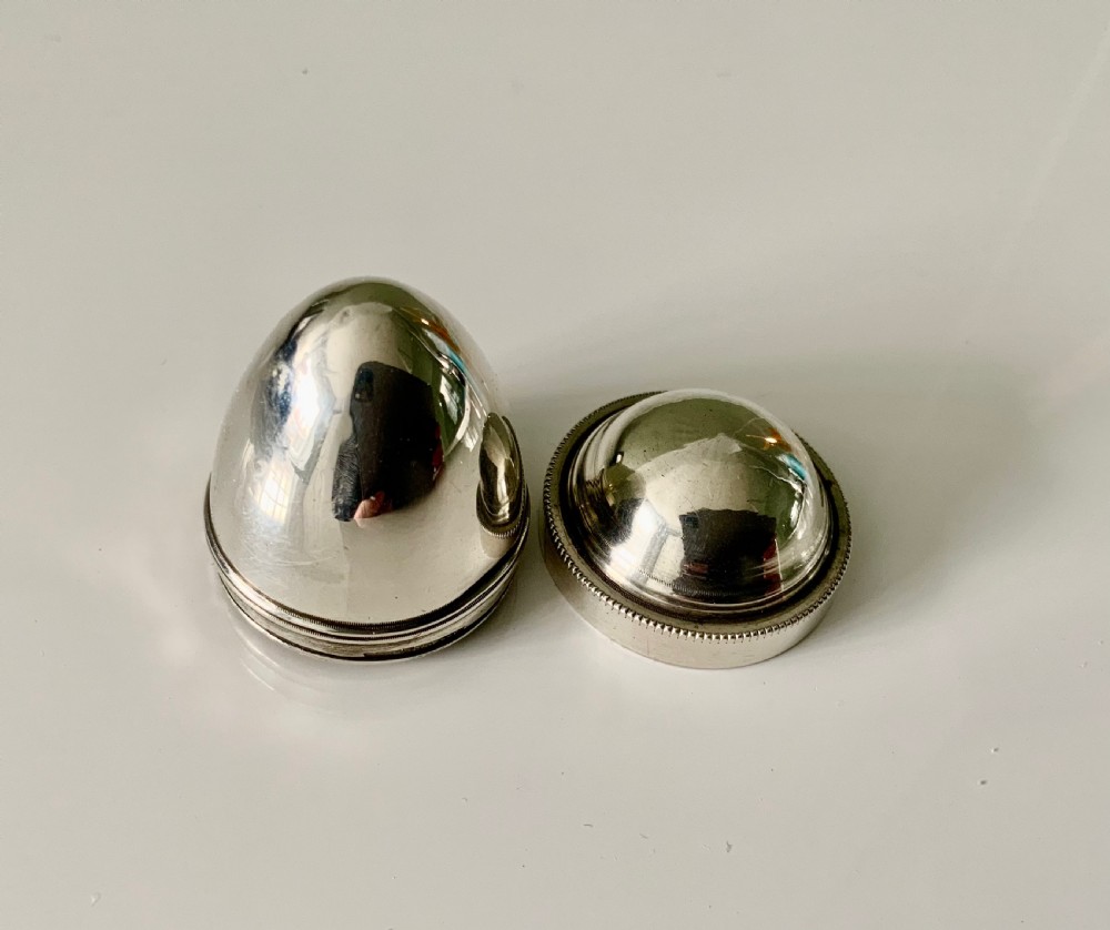 Georgian silver nutmeg grater View II
