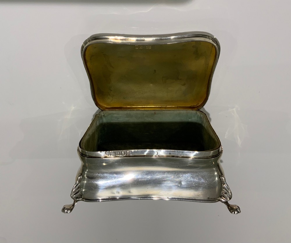 Goldsmiths & Silversmiths jewellery box View V