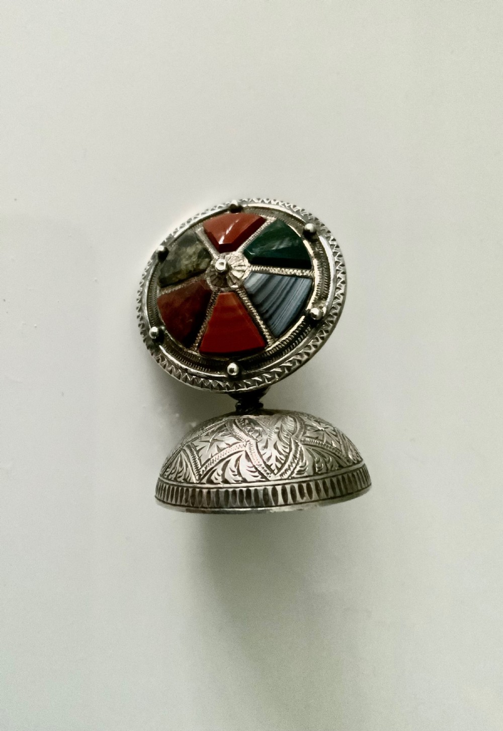 Victorian Scottish silver & agate menu holder View V