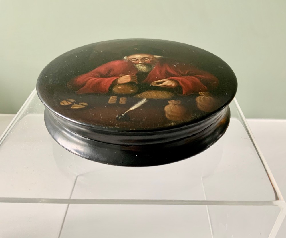 Papier-mâché- snuff box View V