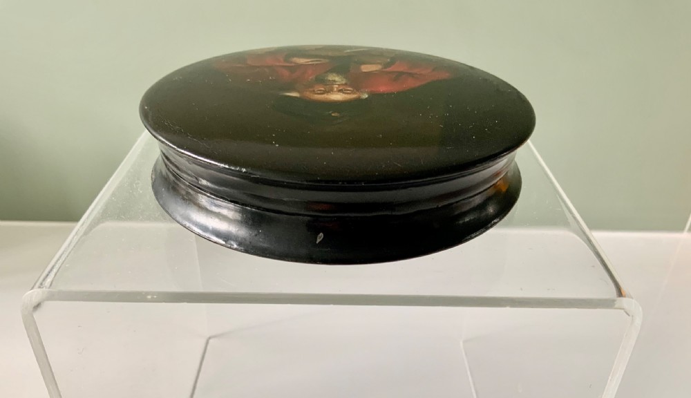 Papier-mâché- snuff box View VI