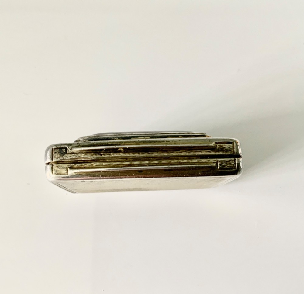 Georgian silver agate top vinaigrette View II
