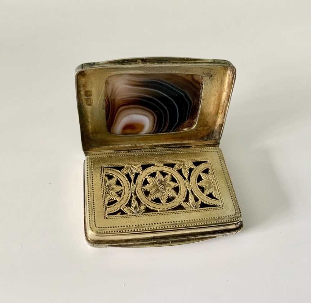 Georgian silver agate top vinaigrette View VI