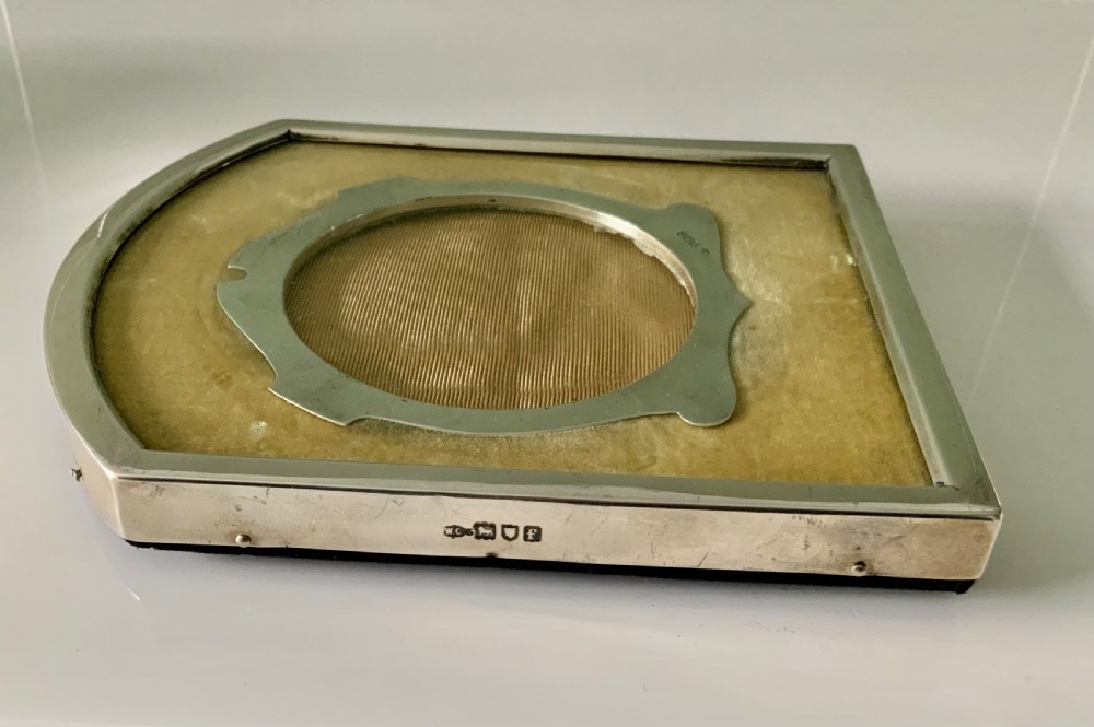 Unusual silver frame - William Comyns View III
