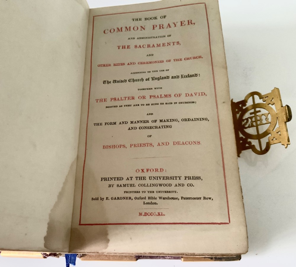 Victorian velvet covered common prayer book View X