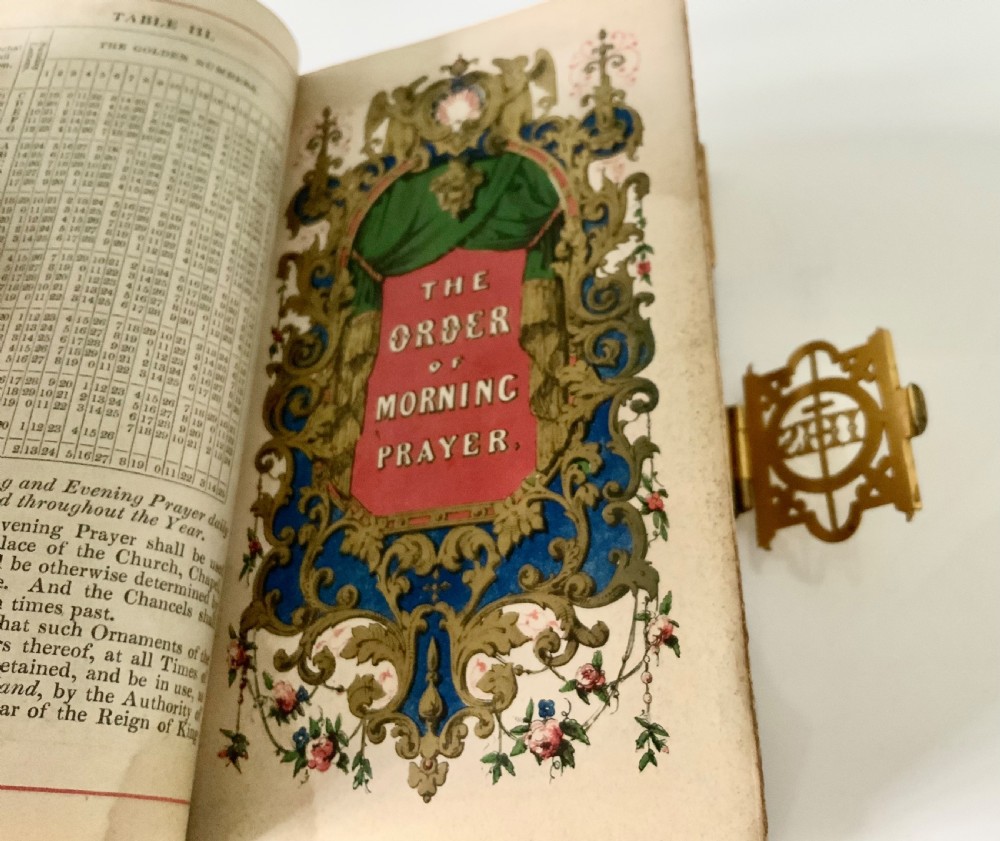 Victorian velvet covered common prayer book View XI