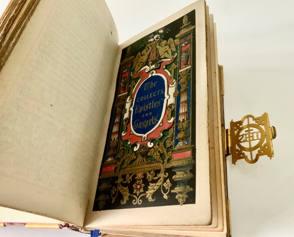 Victorian velvet covered common prayer book View XII