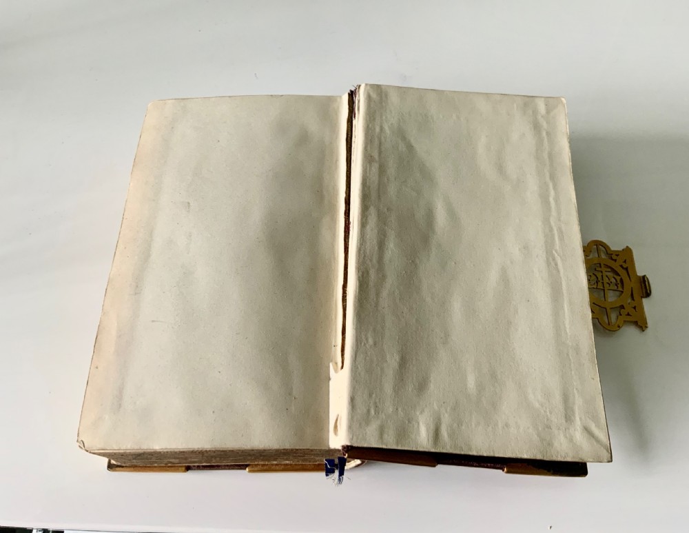 Victorian velvet covered common prayer book View XIV