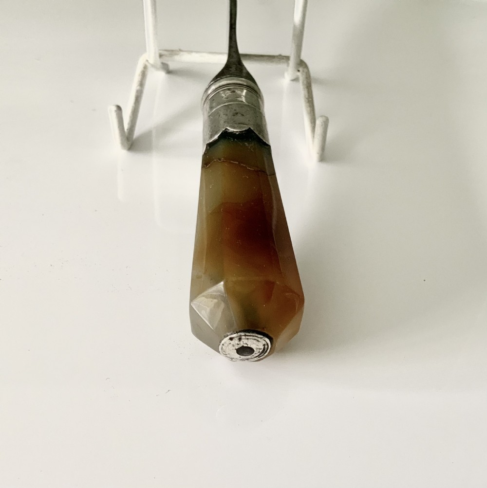 Late 17th early 18th century Knife View V