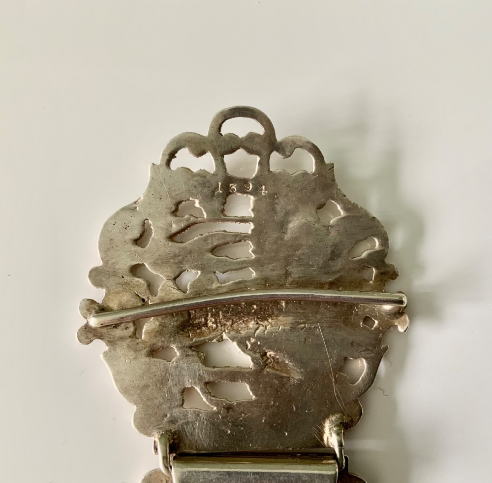 Silver buckle - golfing interest View IV