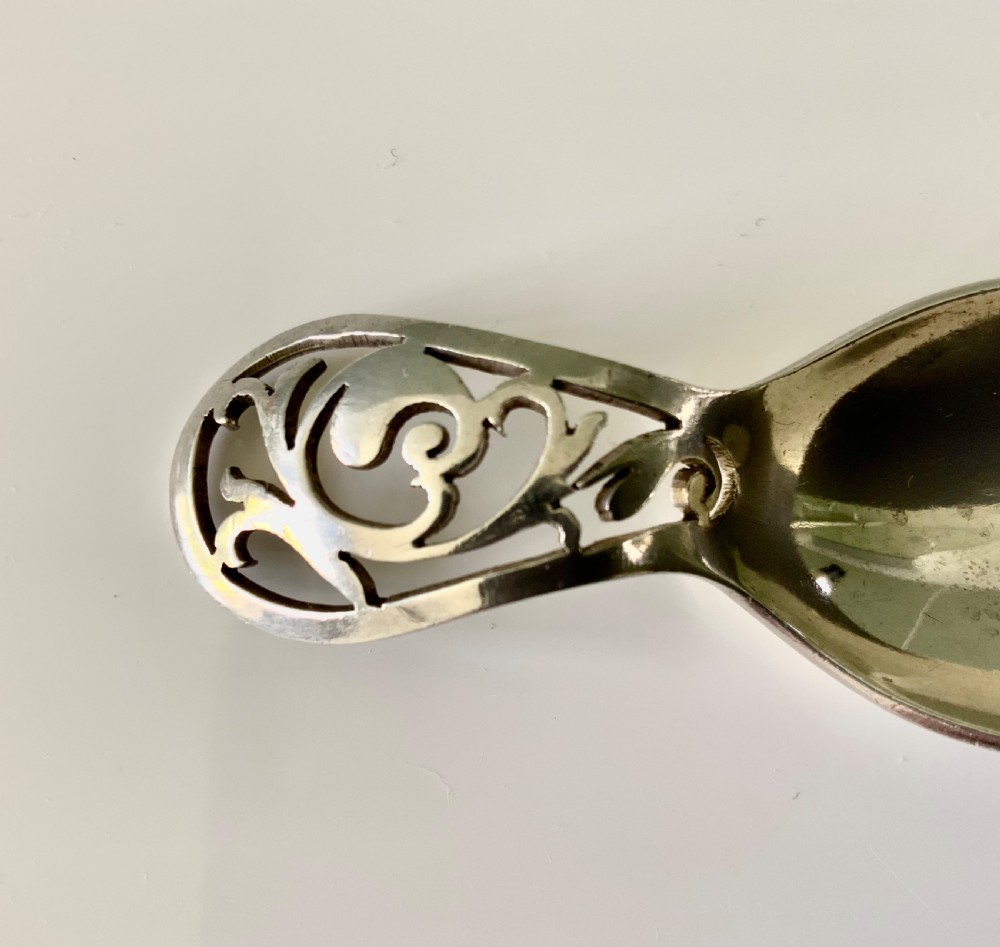 Silver caddy spoon View IV