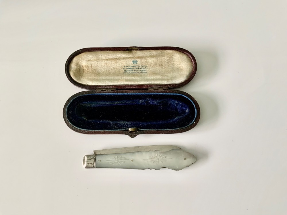 Silver & MOP fruit knife - original fitted case. View II