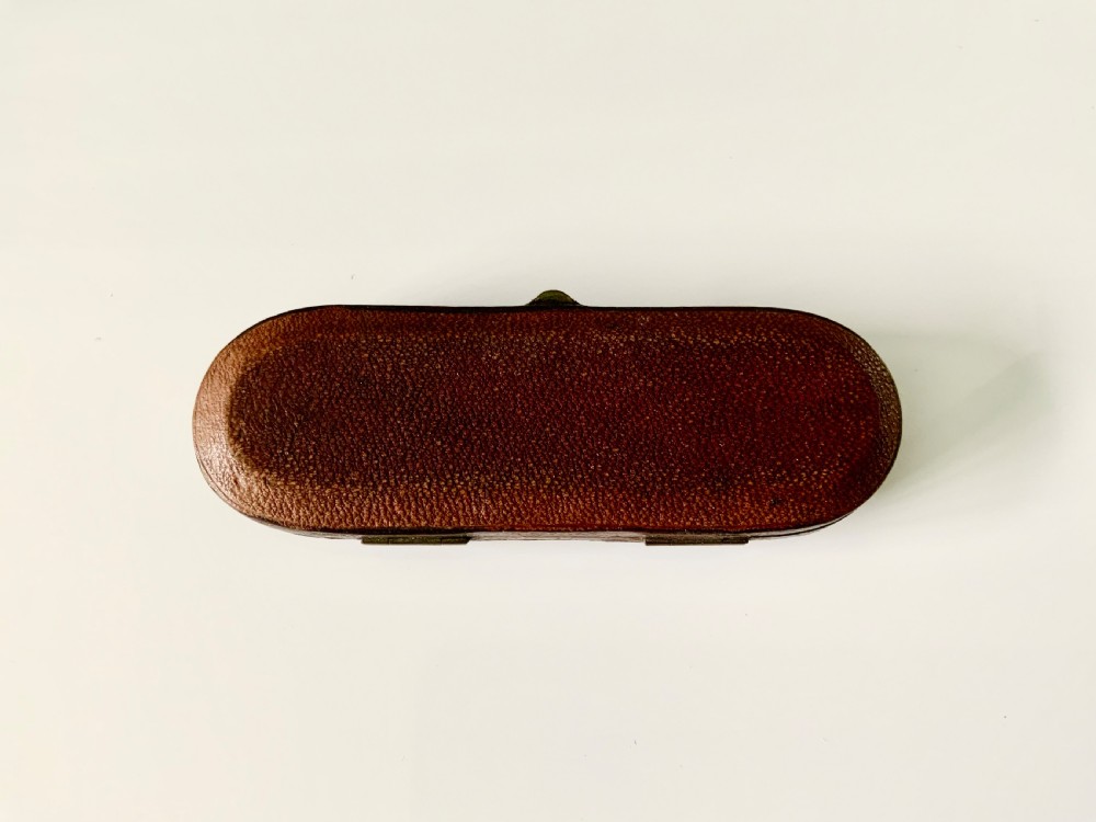 Silver & MOP fruit knife - original fitted case. View VI