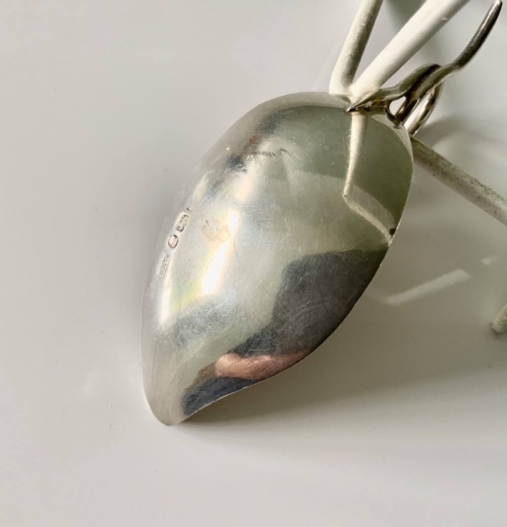 Georgian silver leaf caddy spoon - Elizabeth Morley View IV