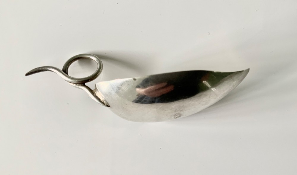 Georgian silver leaf caddy spoon - Elizabeth Morley View V