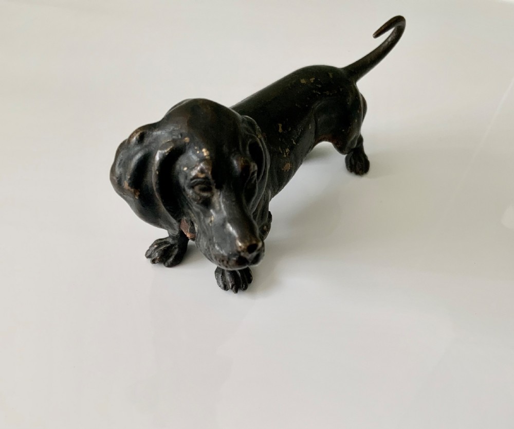 Bronze cold painted hound dog