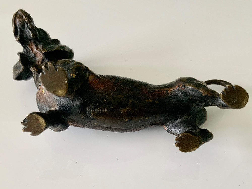 Bronze cold painted hound dog View VI