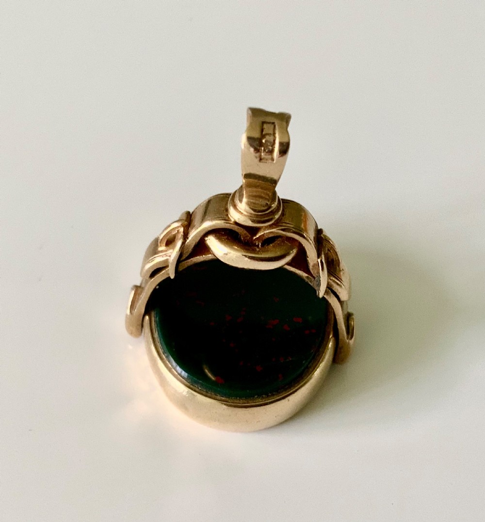 Victorian gold, carnelian & bloodstone swivel fob View III