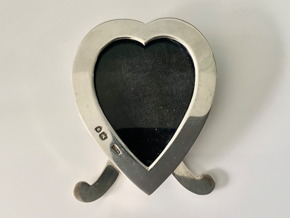 Silver heart shaped miniature frame View IV