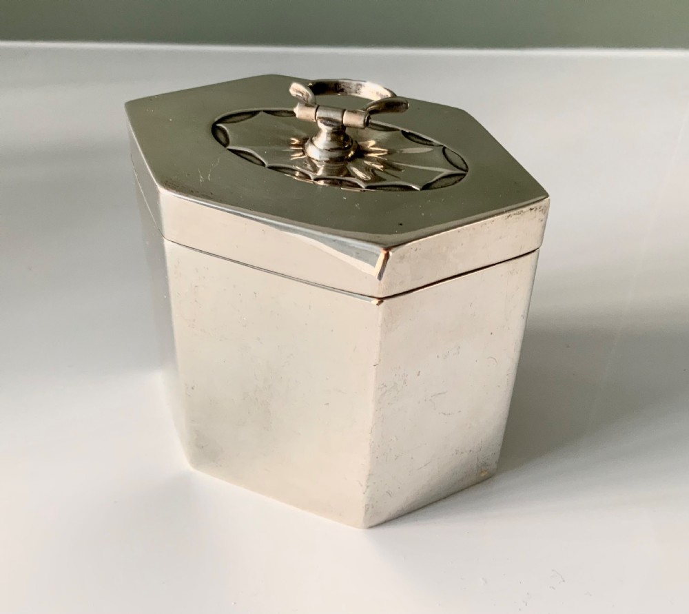 Silver hexagonal tea caddy - Sheraton style 