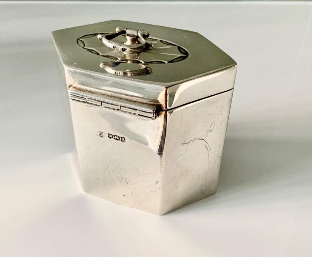 Silver hexagonal tea caddy - Sheraton style  View III