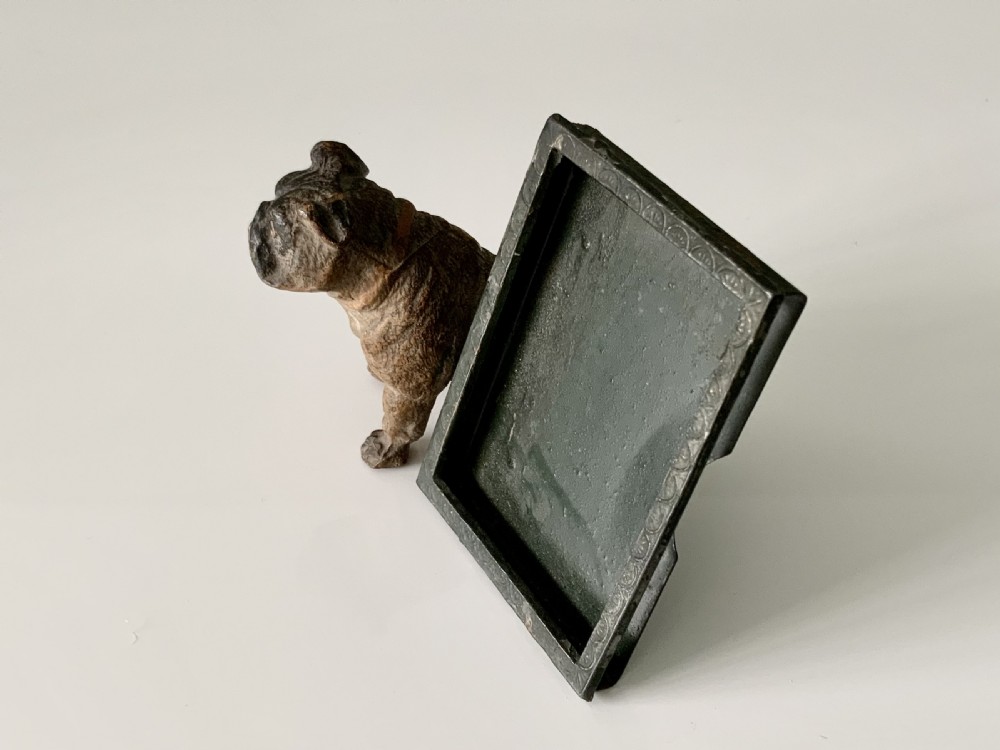 Cold painted bulldog with photograph frame View VI