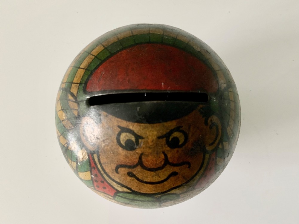 Tin plate money box View II