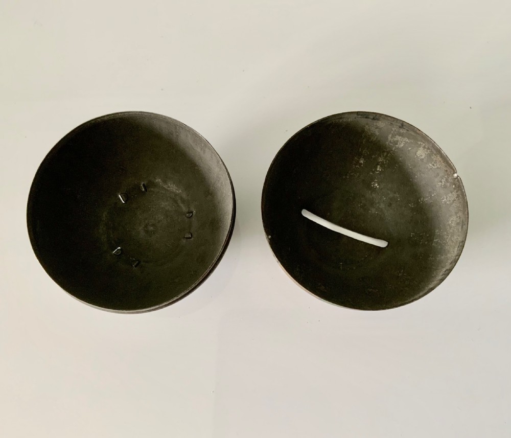 Tin plate money box View VI