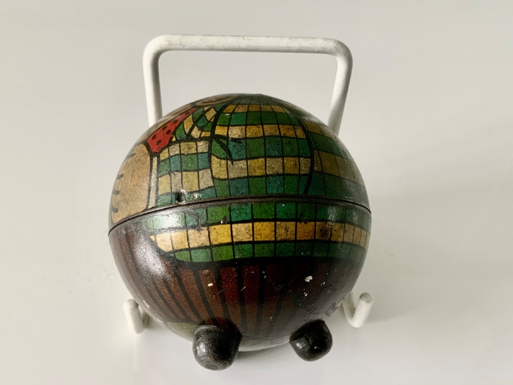 Tin plate money box View VII