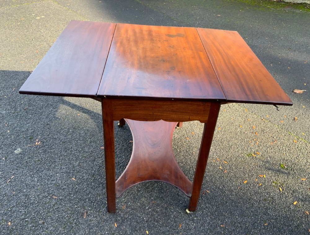 18th Century Mahogany Pembroke table View VI
