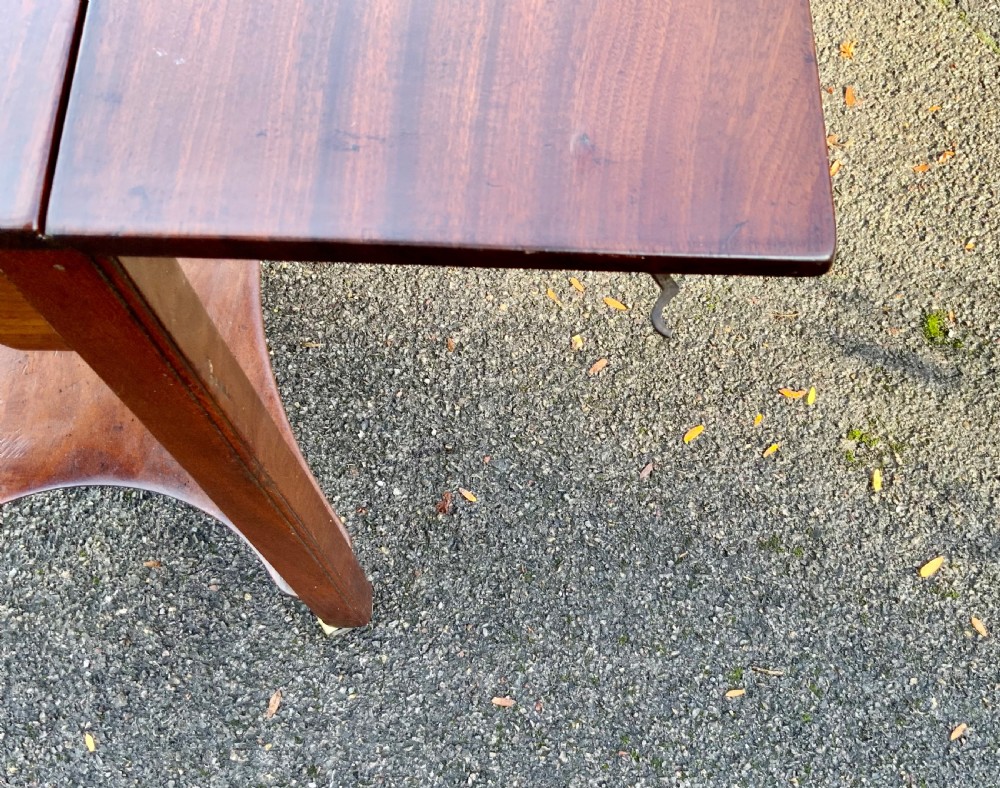 18th Century Mahogany Pembroke table View VII