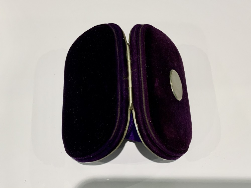 Victorian velvet purse View IV