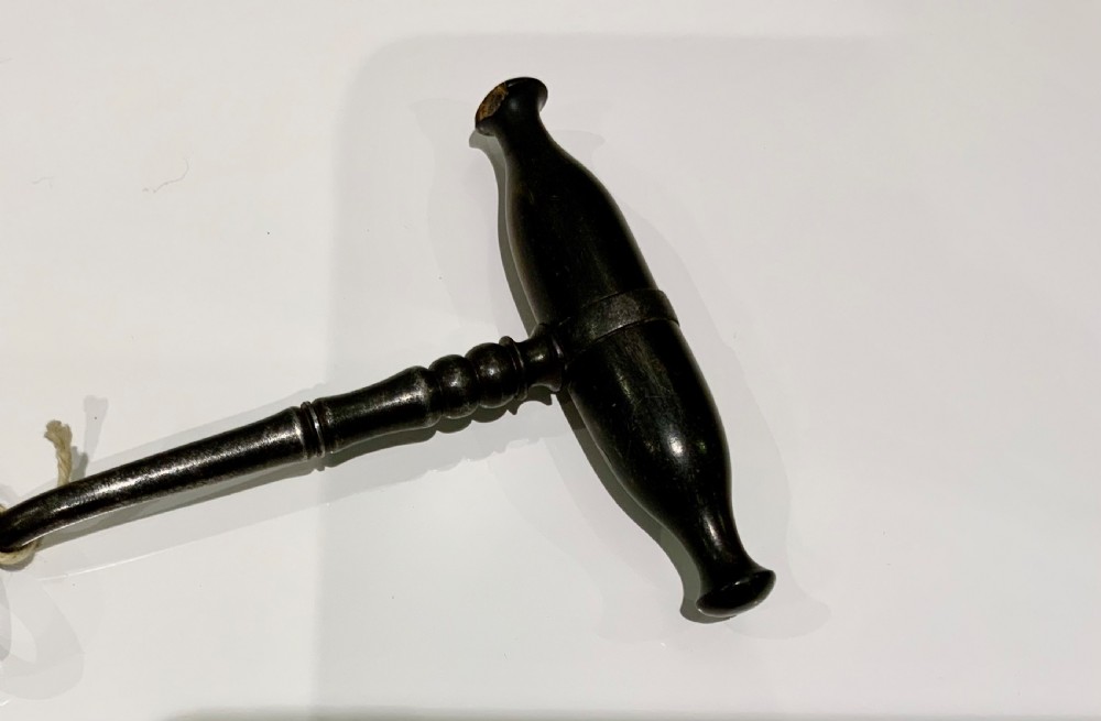 18th Century tooth key - two claws View V