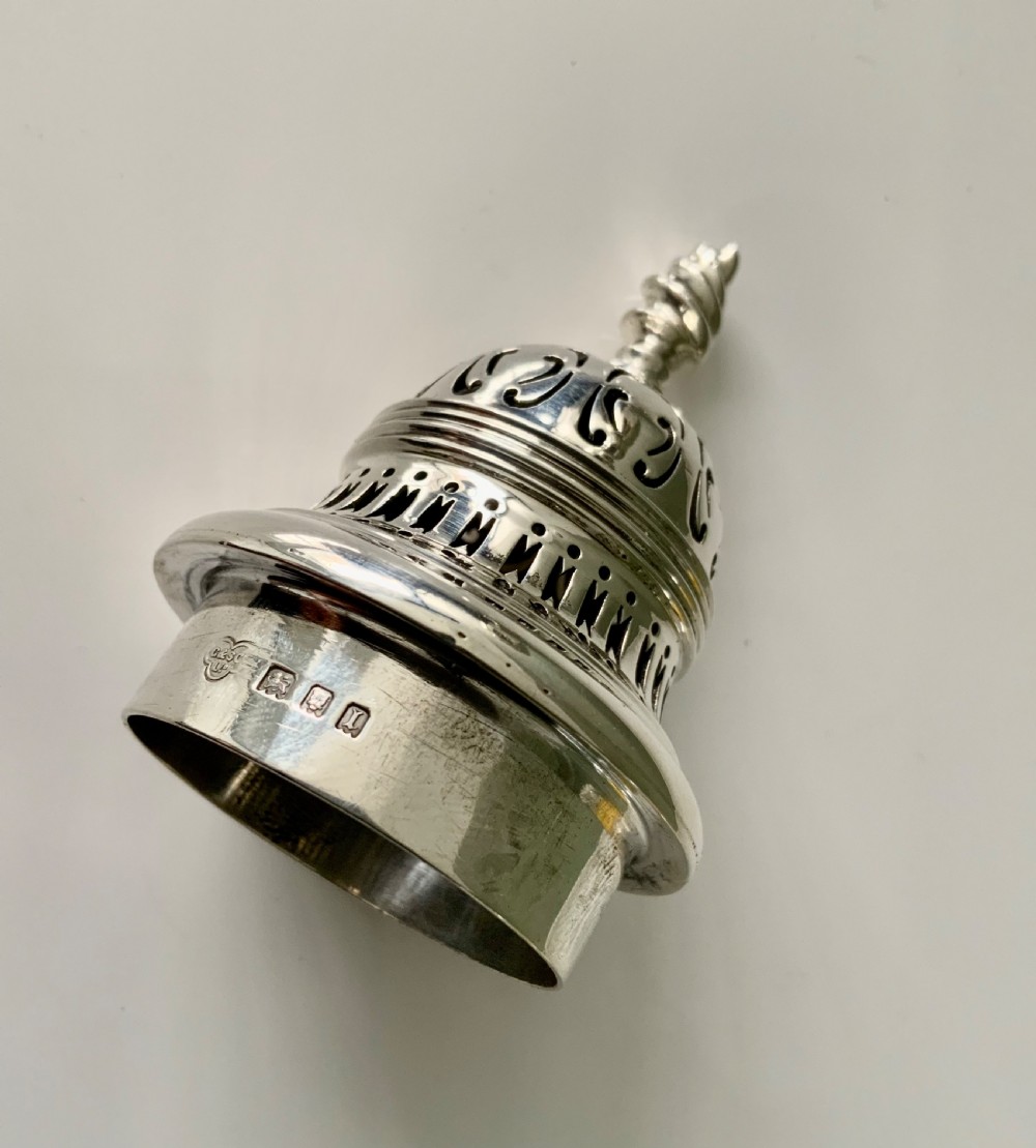 Goldsmiths & Silversmiths silver sugar caster View V